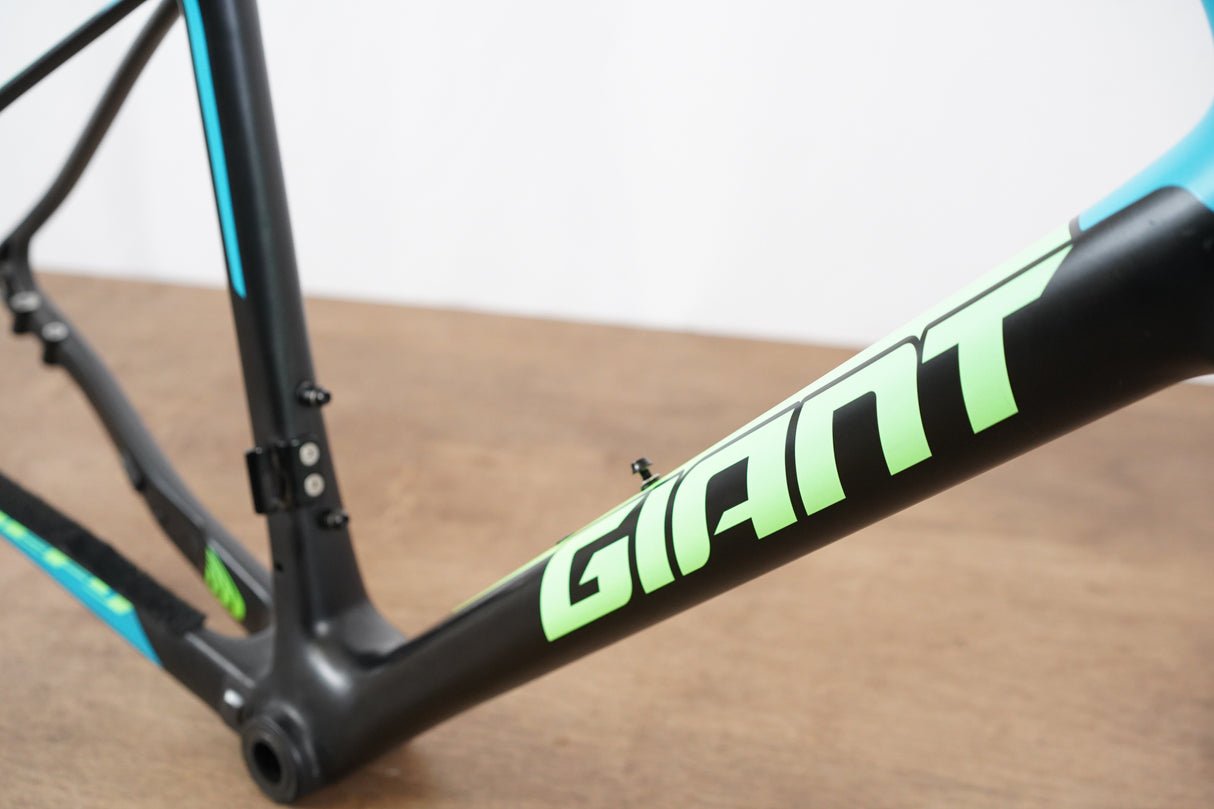 M/L 56cm Giant Defy Advanced Di2 Carbon Disc Brake Road Frameset