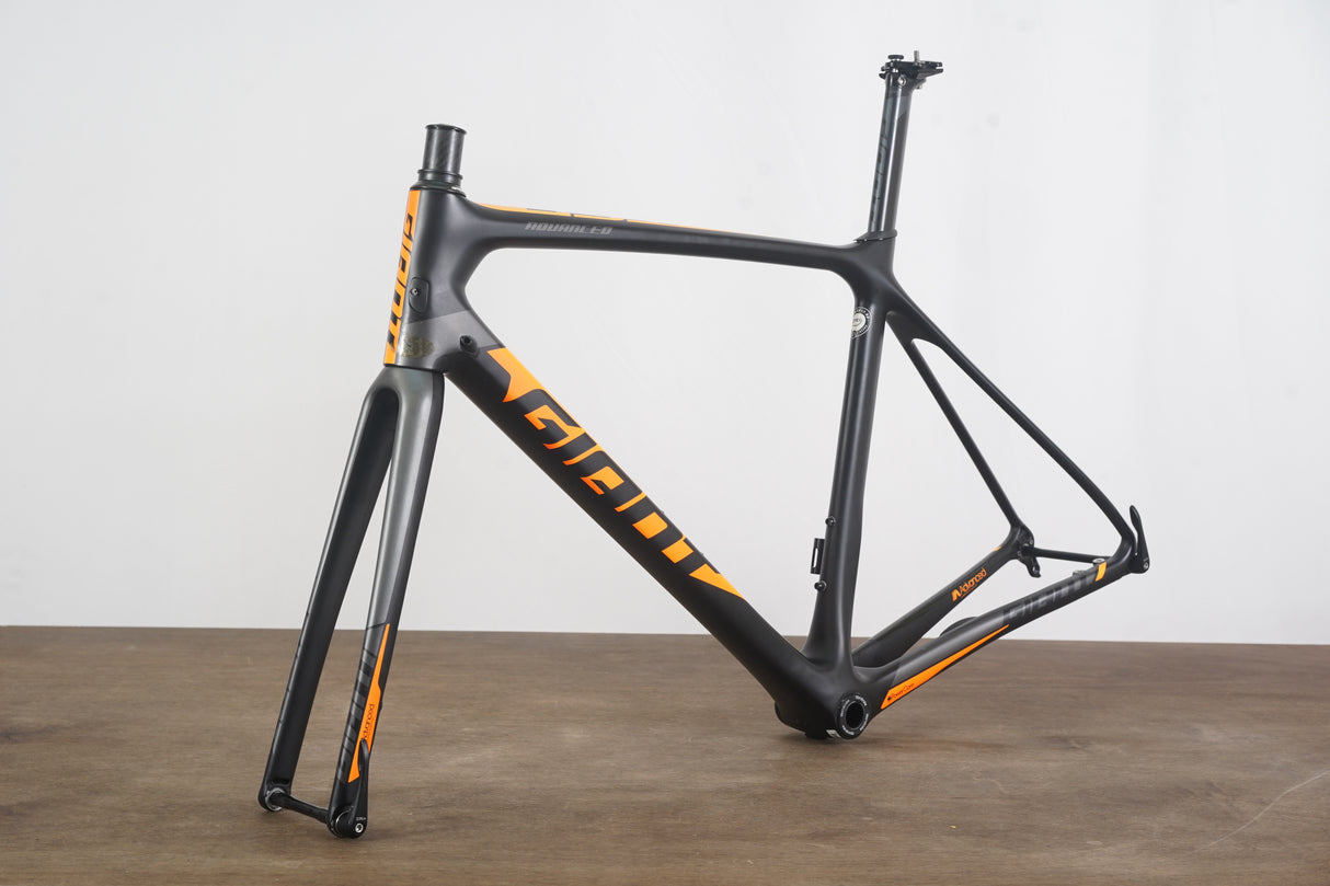 M (Medium) Giant TCR Advanced Pro Carbon Disc Brake Road Frameset
