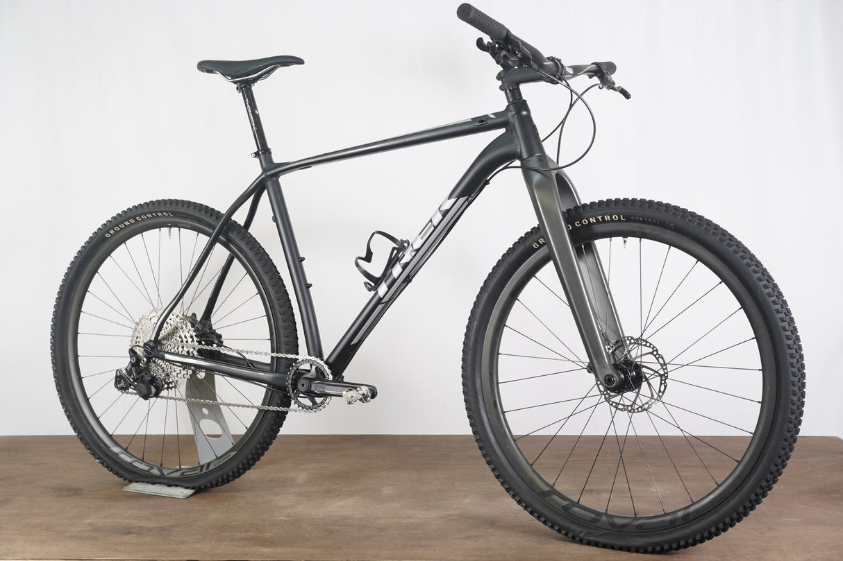 2017 XL 29" Trek Superfly Roval Carbon Deore Alloy Rigid MTB XC Bike