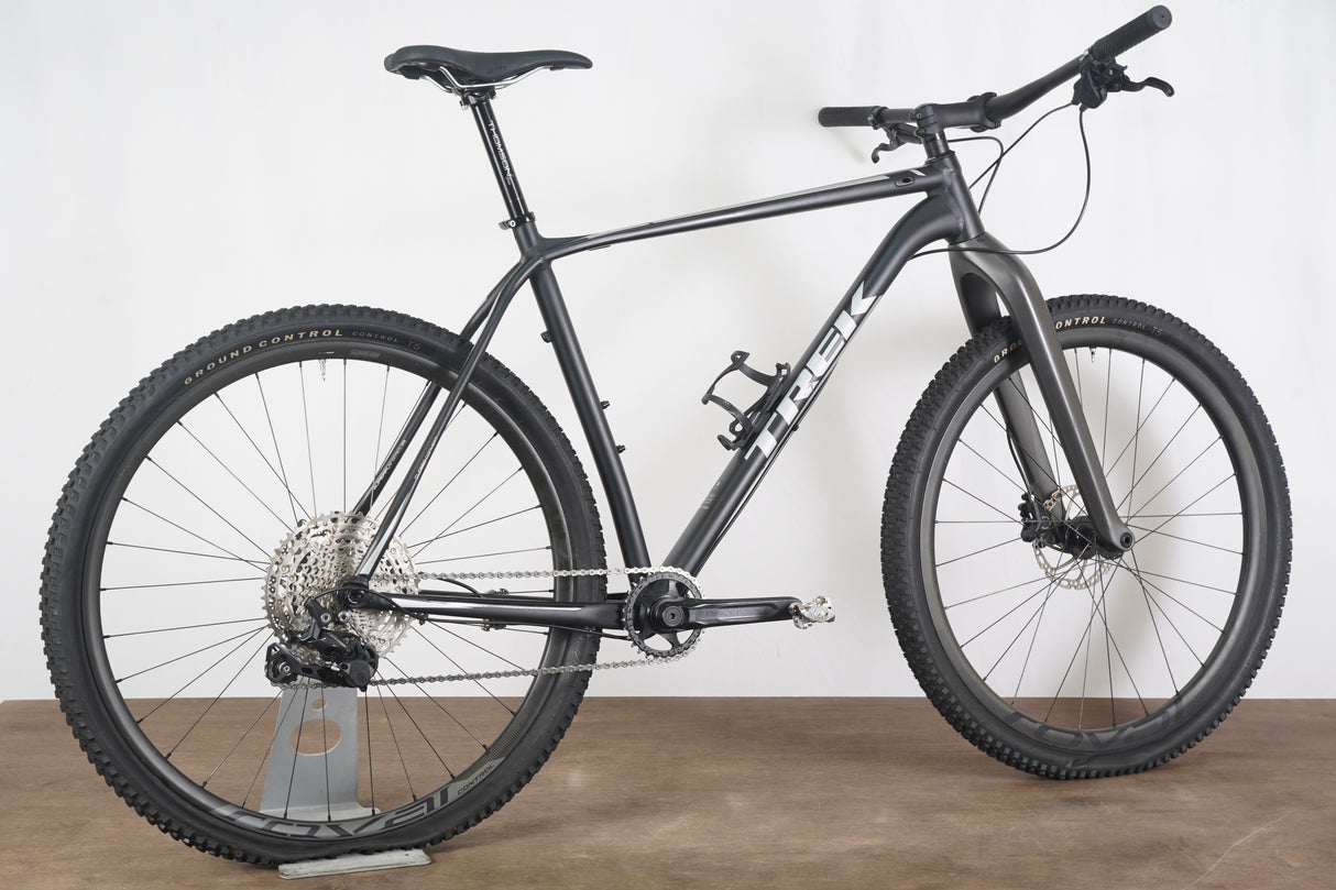 2017 XL 29" Trek Superfly Roval Carbon Deore Alloy Rigid MTB XC Bike