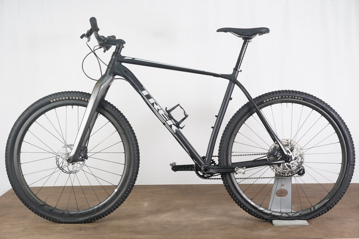 2017 XL 29" Trek Superfly Roval Carbon Deore Alloy Rigid MTB XC Bike