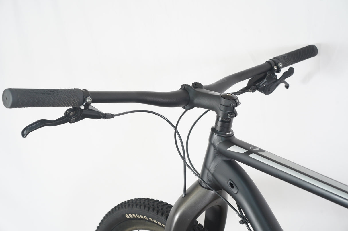 2017 XL 29" Trek Superfly Roval Carbon Deore Alloy Rigid MTB XC Bike