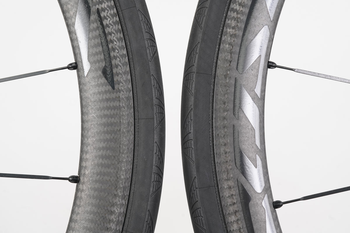 Mavic Cosmic Carbone 40 Carbon Clincher Rim Brake Wheelset 11 Speed