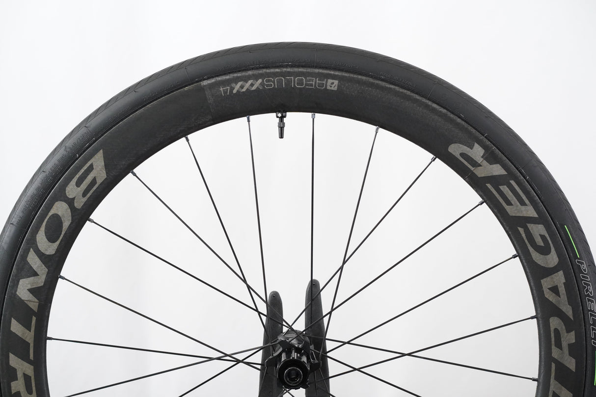 Bontrager Aeolus XXX 4 TLR Carbon Tubeless Clincher Disc Brake Wheelset 11 Speed