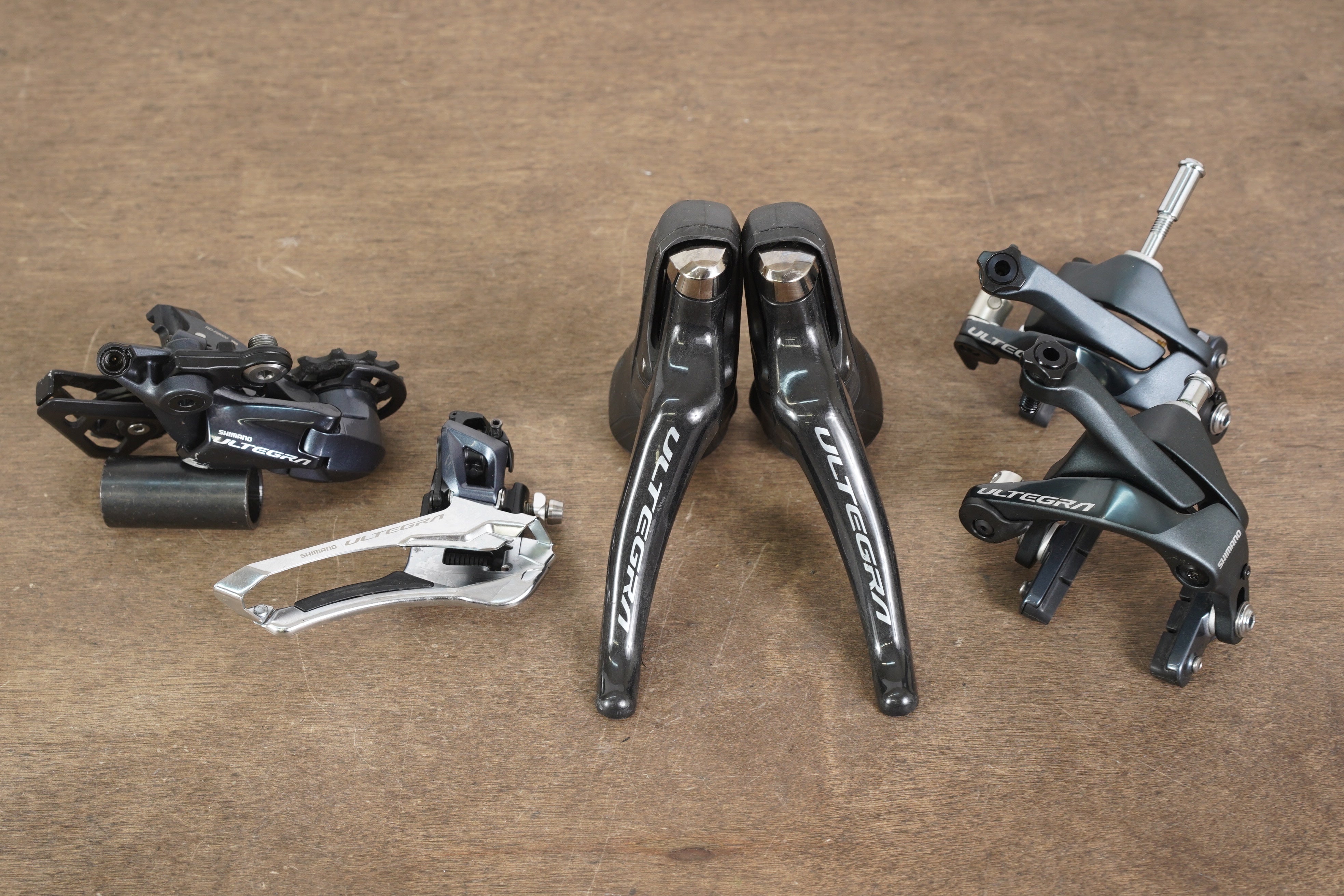 ULTEGRA ブレーキ　r8000 Shimano Ultegra R8000 11 Speed Mechanical Rim Brake Road