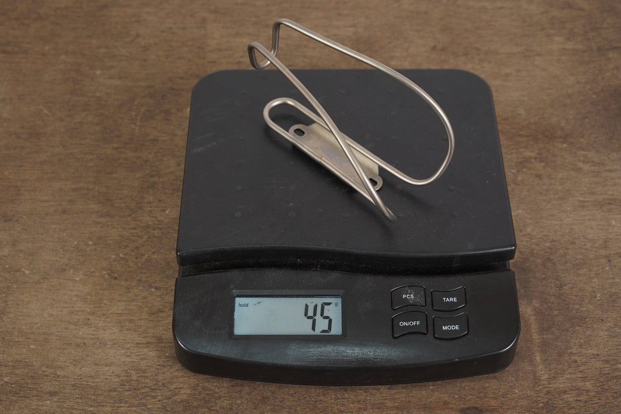 (1) Delta Alloy Water Bottle Cage 45g