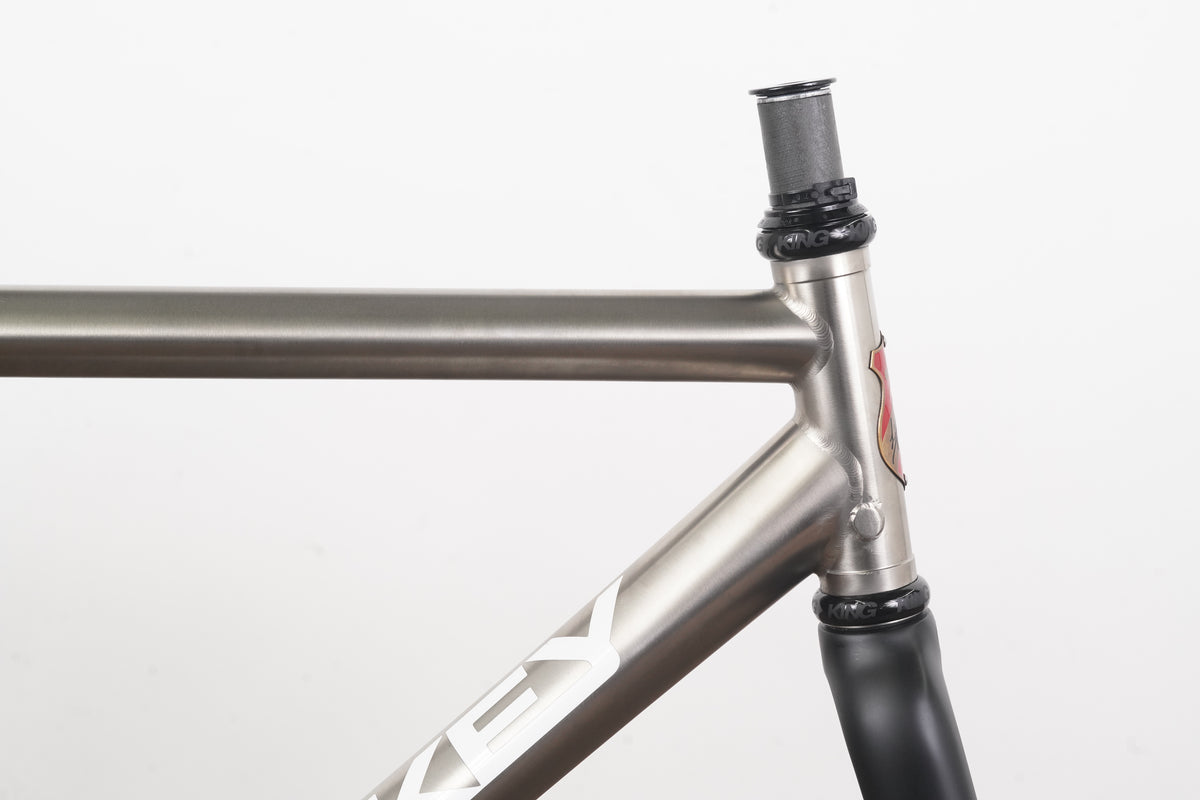 M (Medium) Lynskey Signature Classic Wireless Titanium Rim Brake Road Frameset