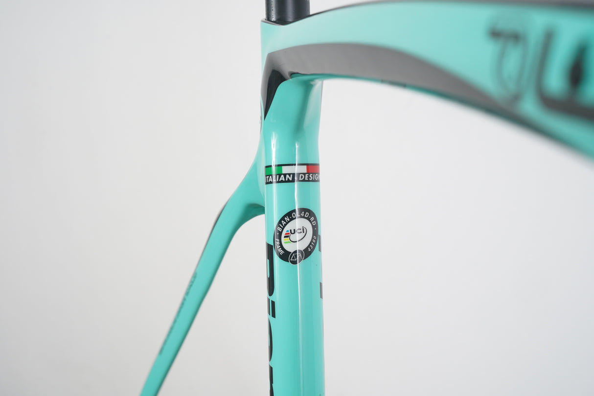 55cm Bianchi Oltre XR4 CV Carbon Aero Disc Brake Road Frameset