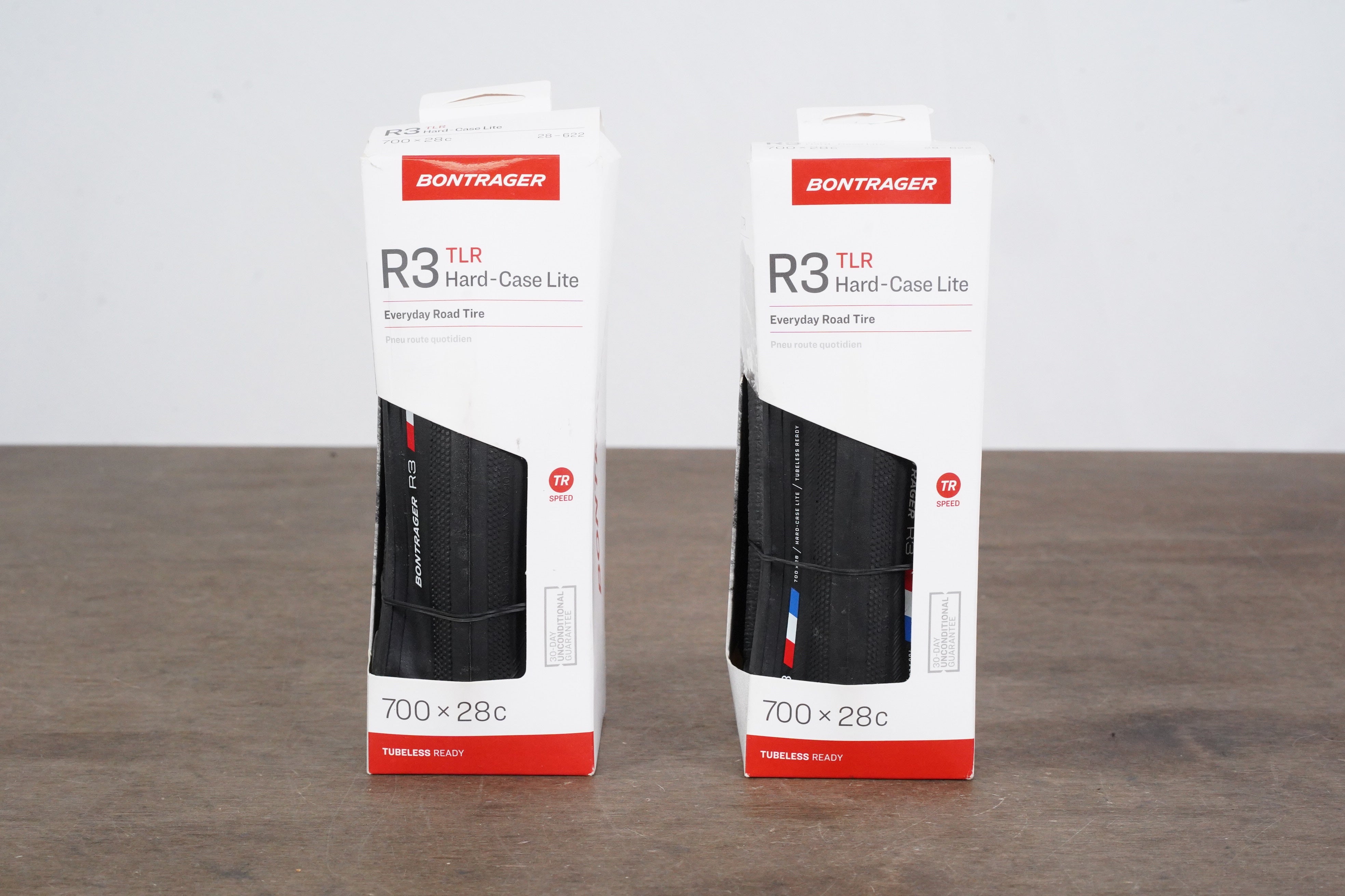 2) NEW 700x28C 28mm Bontrager R3 TLR Tubeless Clincher Road