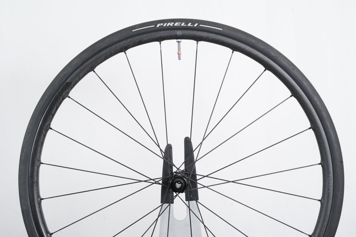 Black Inc. TWENTY 20 Carbon Tubeless Disc Brake Wheelset Shimano/SRAM 11 Speed