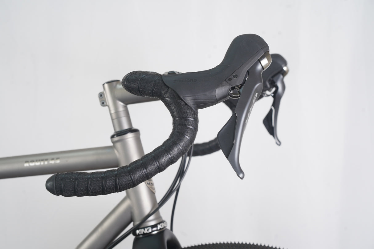 NEW 54cm Moots Routt 45 Shimano GRX RX810 11 Speed Disc Titanium Gravel Bike