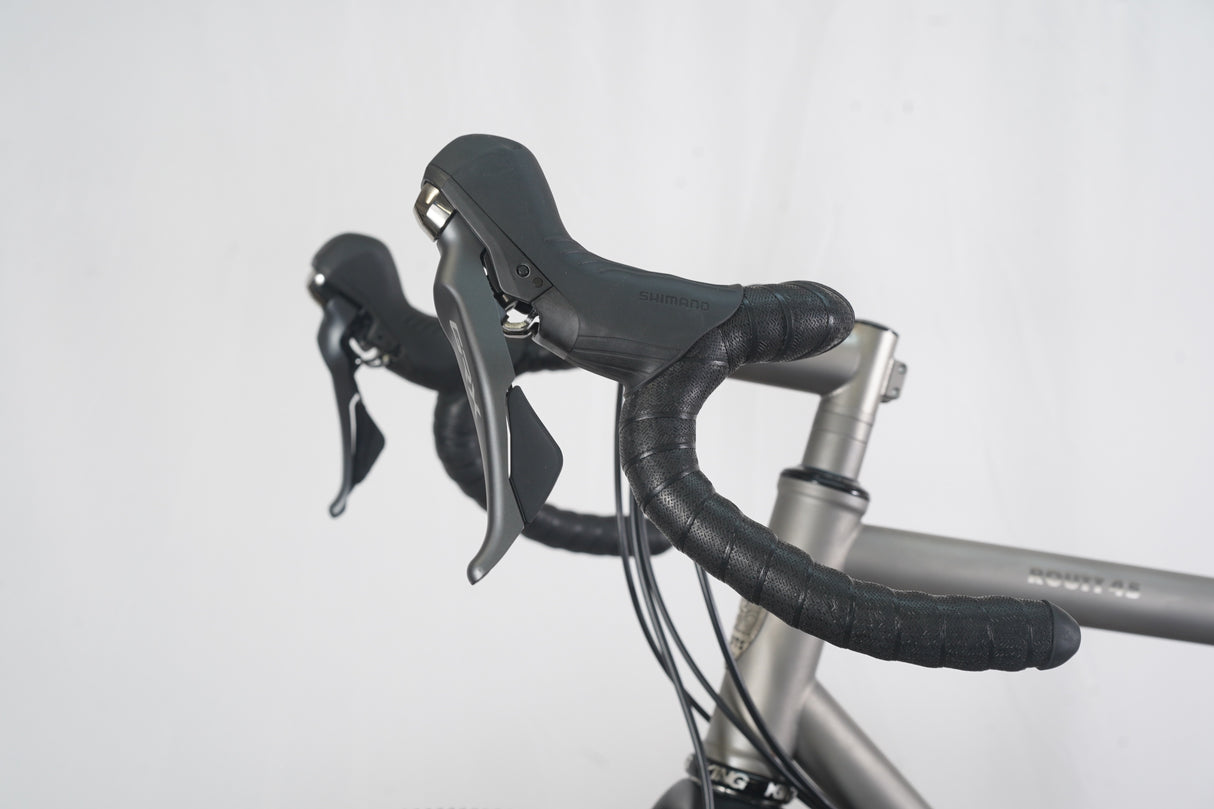 NEW 54cm Moots Routt 45 Shimano GRX RX810 11 Speed Disc Titanium Gravel Bike