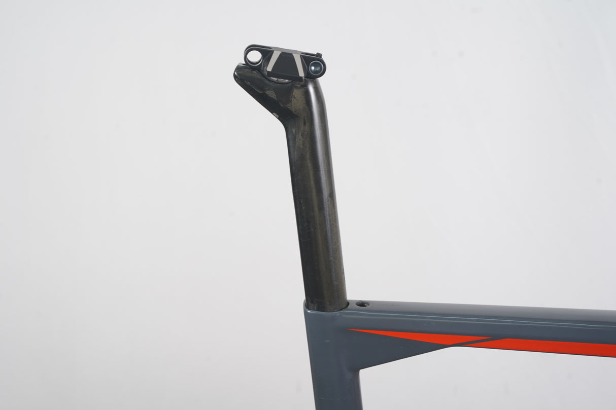 54cm BMC RoadMachine 01 THREE Carbon Disc Brake Road Frameset