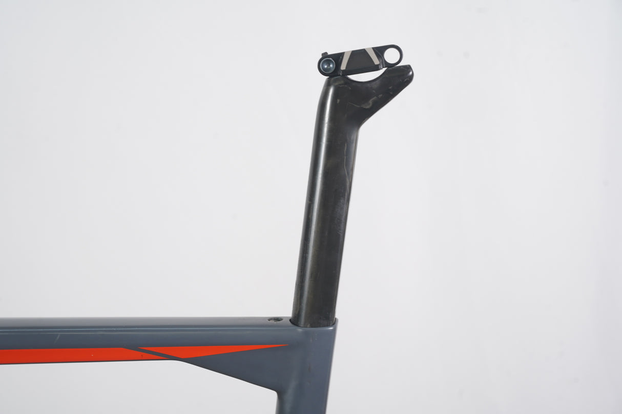 54cm BMC RoadMachine 01 THREE Carbon Disc Brake Road Frameset