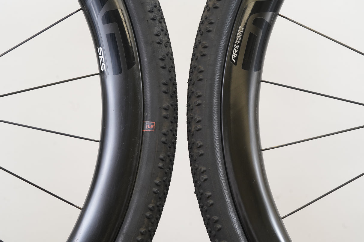 ENVE 3.4 SES AR Disc Chris King R45D Carbon Tubeless Clincher Disc Wheelset 11 Speed