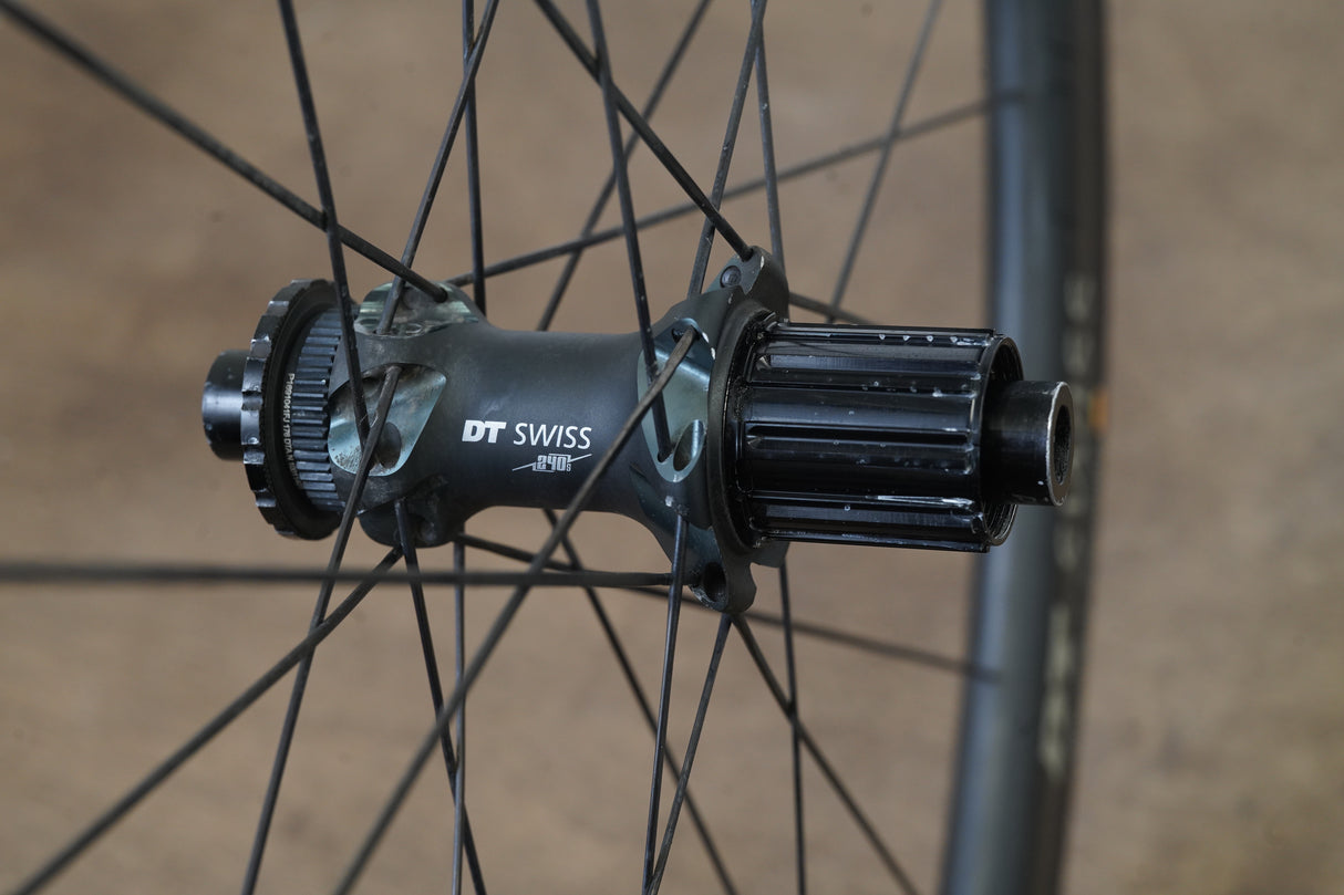 DT Swiss PRC 1400 Carbon Tubeless Disc Brake Wheelset Shimano/SRAM 11 Speed