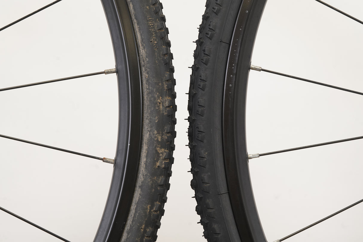 Mavic Aksium Alloy Disc Brake Clincher Wheelset Shimano/SRAM 11 Speed