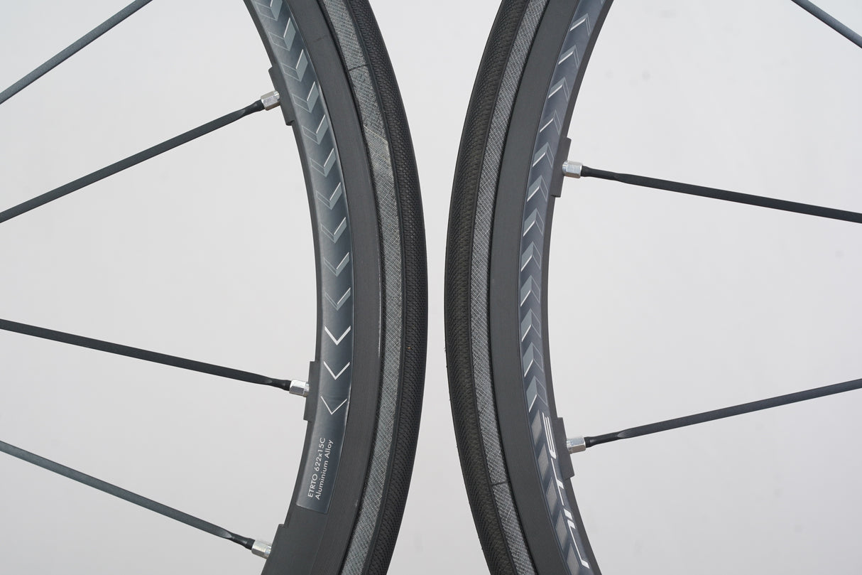 Fulcrum Racing Zero Nite Alloy Clincher Rim Brake Wheelset Campagnolo 11 Speed