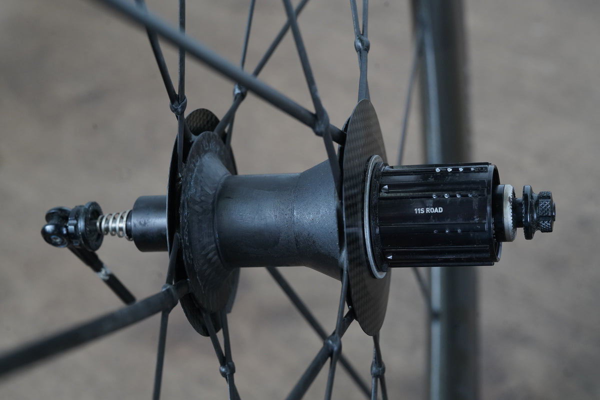 Lightweight Fernweg Carbon Clincher Rim Brake Wheelset Shimano/SRAM 11 Speed