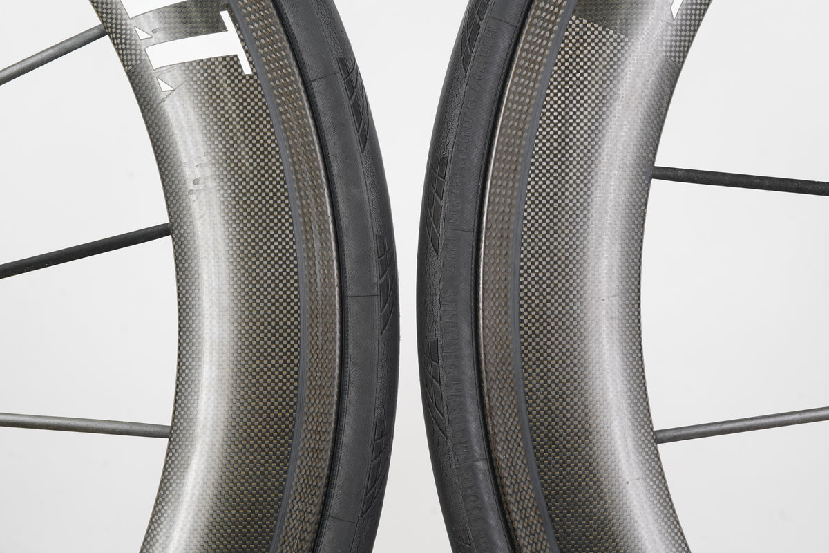 Lightweight Fernweg Carbon Clincher Rim Brake Wheelset Shimano/SRAM 11 Speed