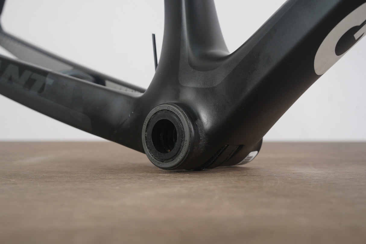 L (Large) Giant Defy Advanced Carbon Rim Brake Road Frameset