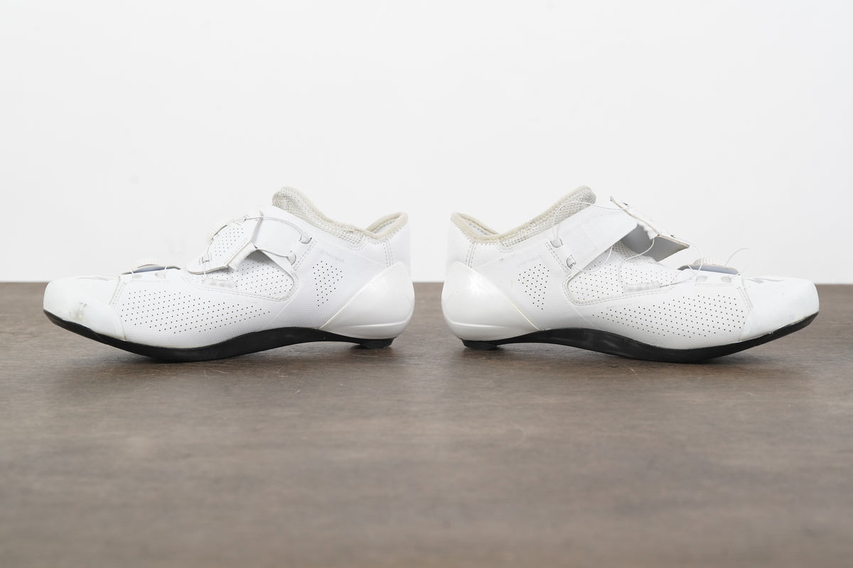 Size 43 (EU) 8.6 (UK) 9.6 (US) Specialized S-WORKS Ares Carbon Clipless Road Shoes