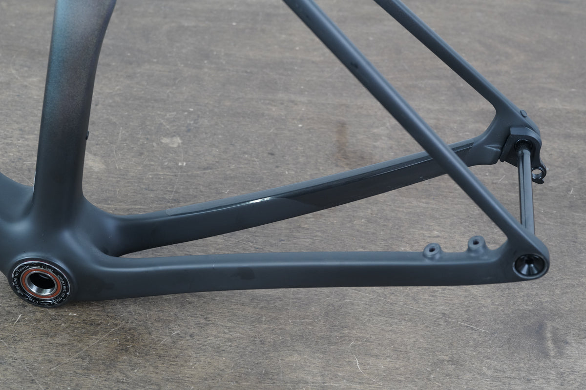 NEW TAKE-OFF M/L Trek Madone SLR Gen 8 Project One Carbon Aero Disc Frameset