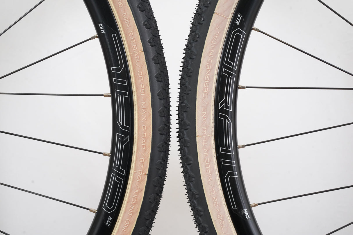 Stan's NoTubes ZTR Grail MK3 Chris King R45 Gravel Alloy Tubeless Disc Wheelset