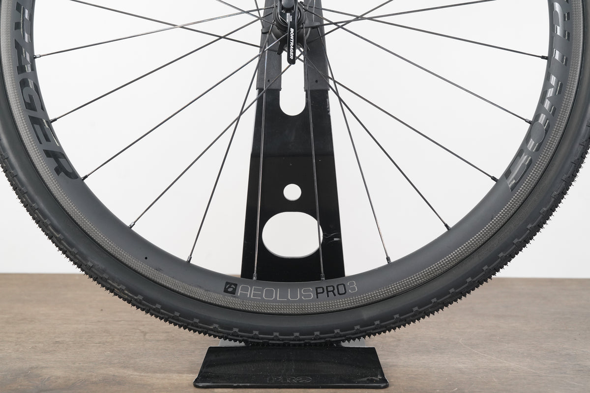 Bontrager Aeolus Pro 3 TLR Carbon Tubeless Clincher Rim Brake Wheelset 11 Speed