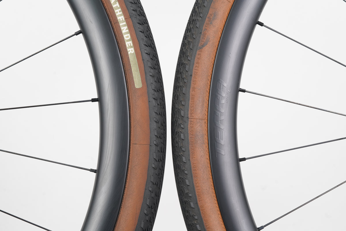 Roval Terra C DT Swiss 370 Carbon Tubeless Clincher Disc Brake Wheelset 12 Speed