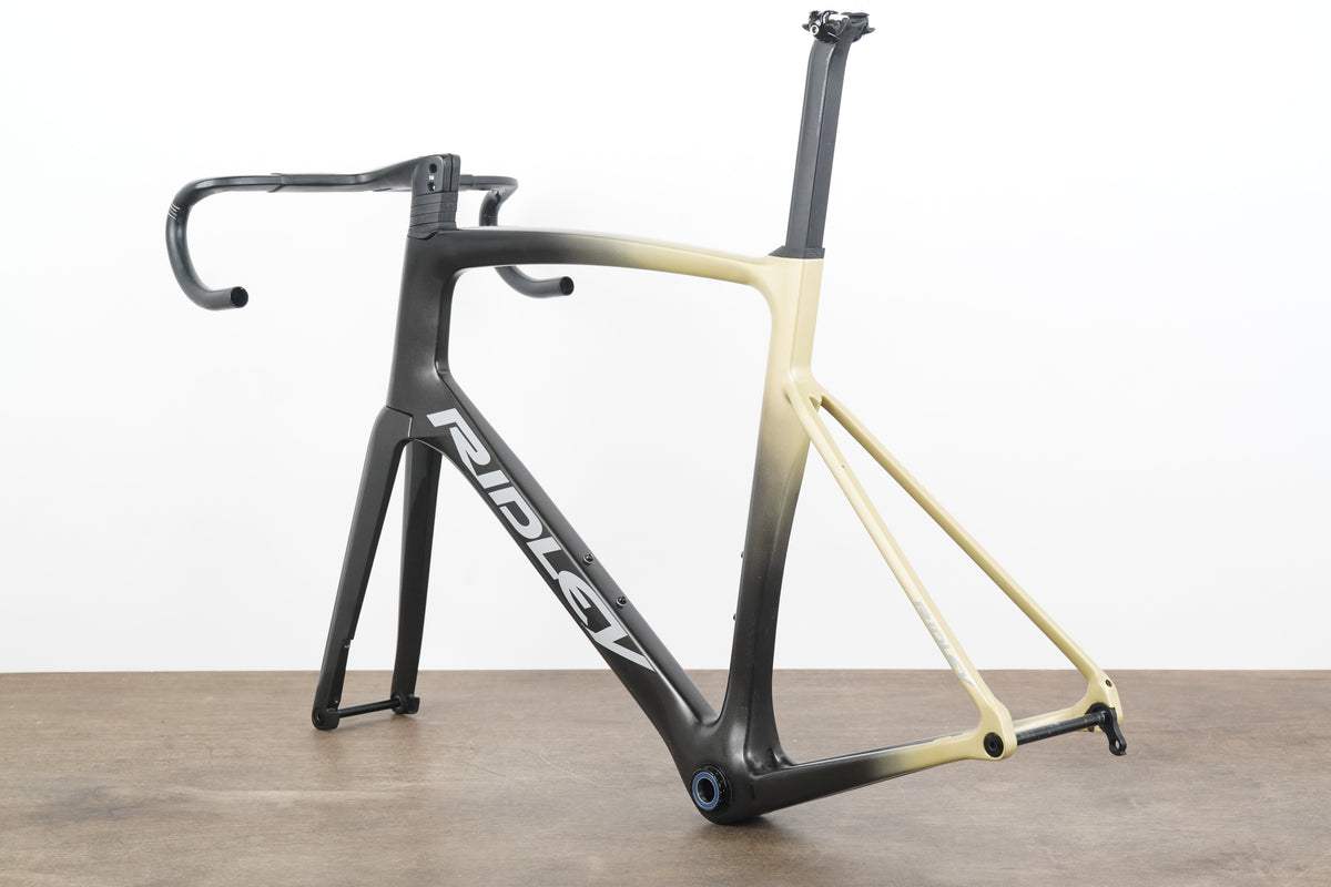 2023 L (Large) Ridley Noah Fast Carbon Disc Brake Road Frameset + Cockpit