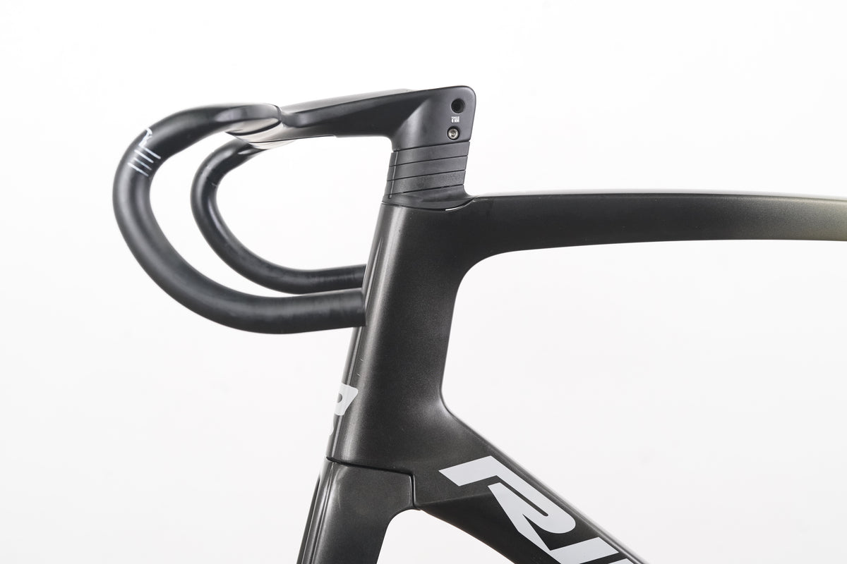 2023 L (Large) Ridley Noah Fast Carbon Disc Brake Road Frameset + Cockpit