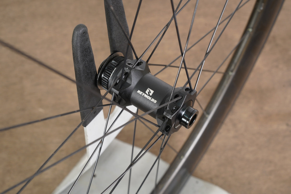 Reynolds AR58/AR62 Carbon Tubeless Clincher Disc Wheelset Shimano/SRAM 11