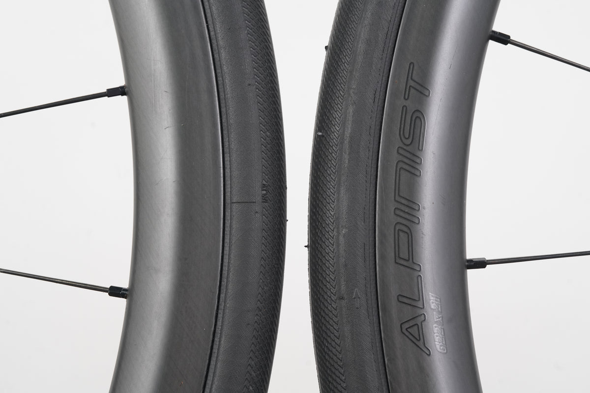 Roval Alpinist CL II Carbon Tubeless Disc Brake Wheelset Shimano/SRAM 11 Speed