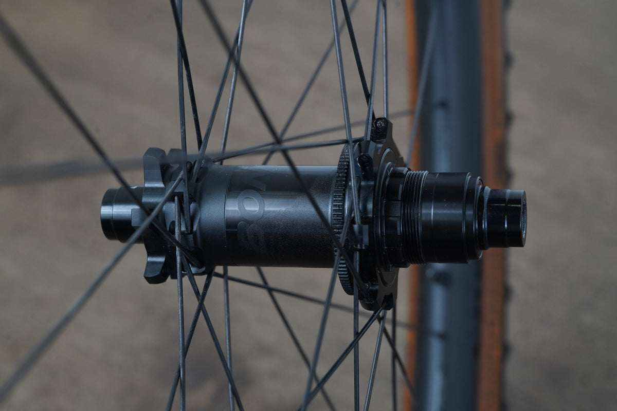 Bontrager Line Pro 30 Carbon Tubeless Disc Brake MTB Wheelset XDR 12 Speed