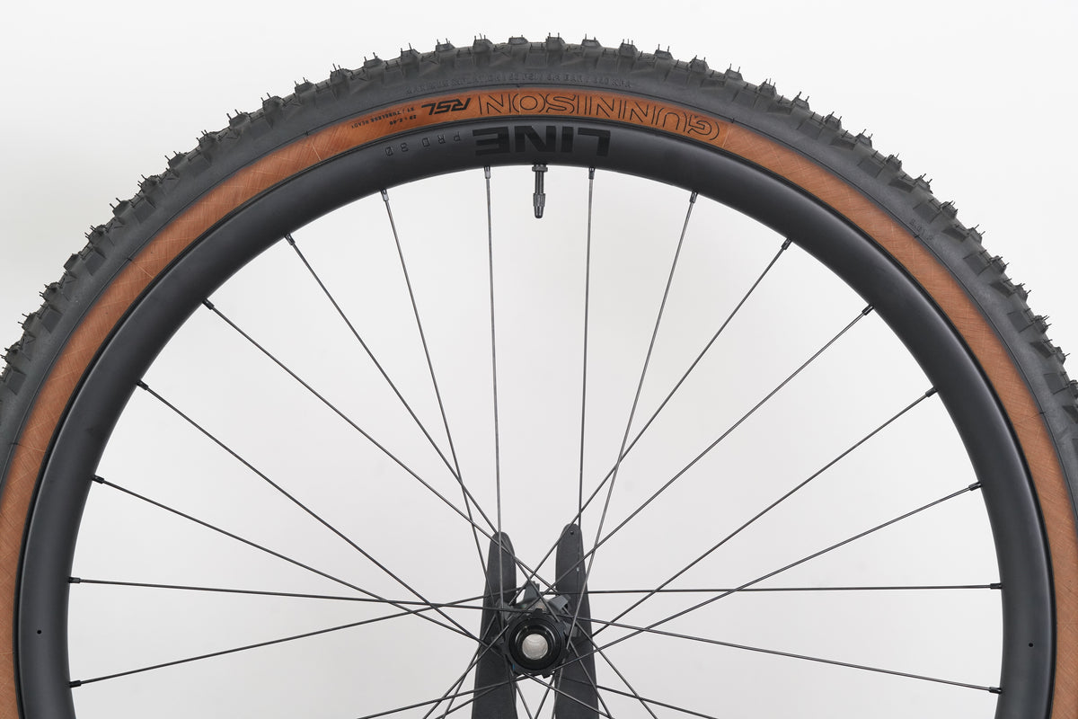 Bontrager Line Pro 30 Carbon Tubeless Disc Brake MTB Wheelset XDR 12 Speed