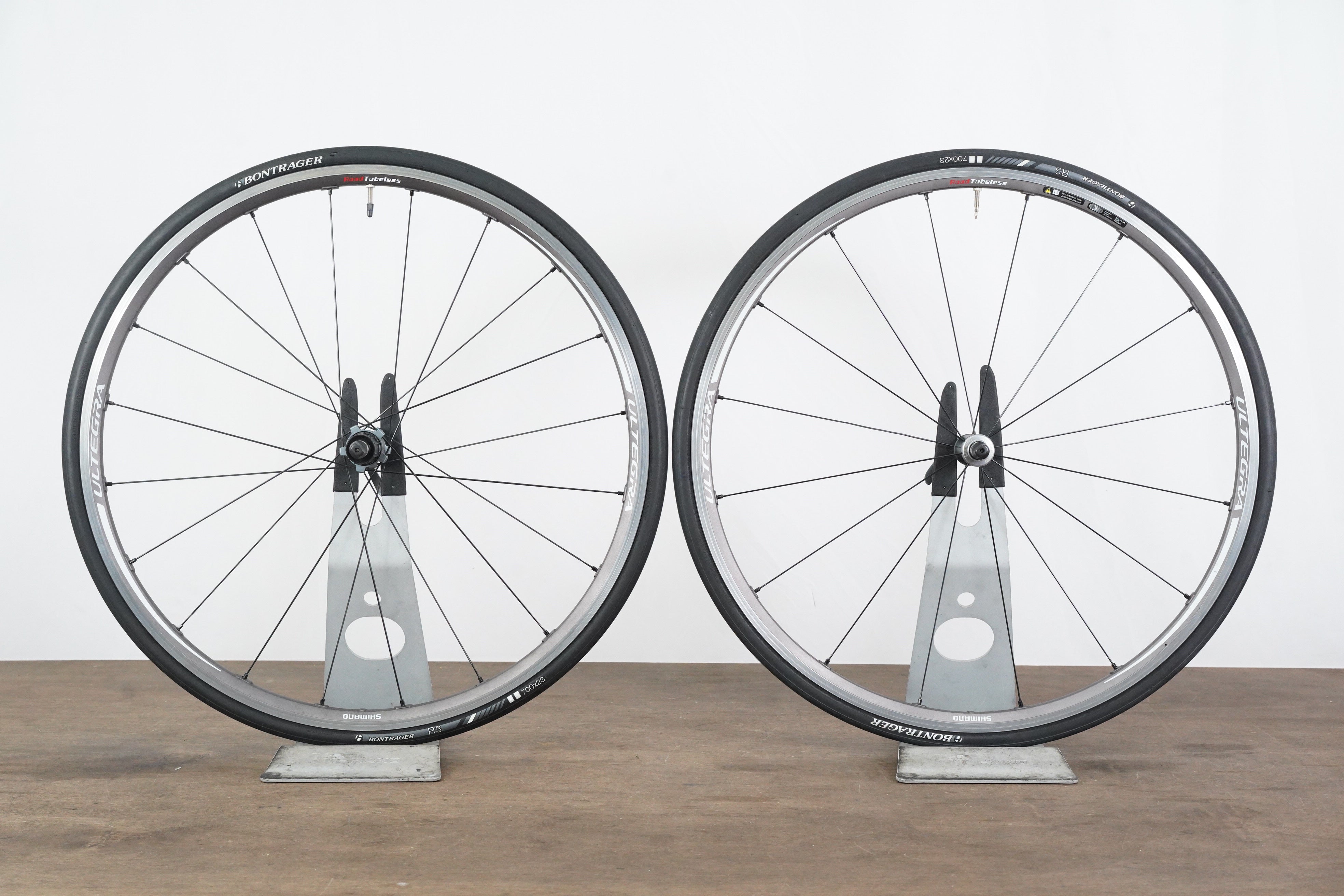 シマノ SHIMANO ULTEGRA WH-6700 ホイール セット 10s Shimano Ultegra WH-6700 Alloy Tubeless Clincher Rim Brake