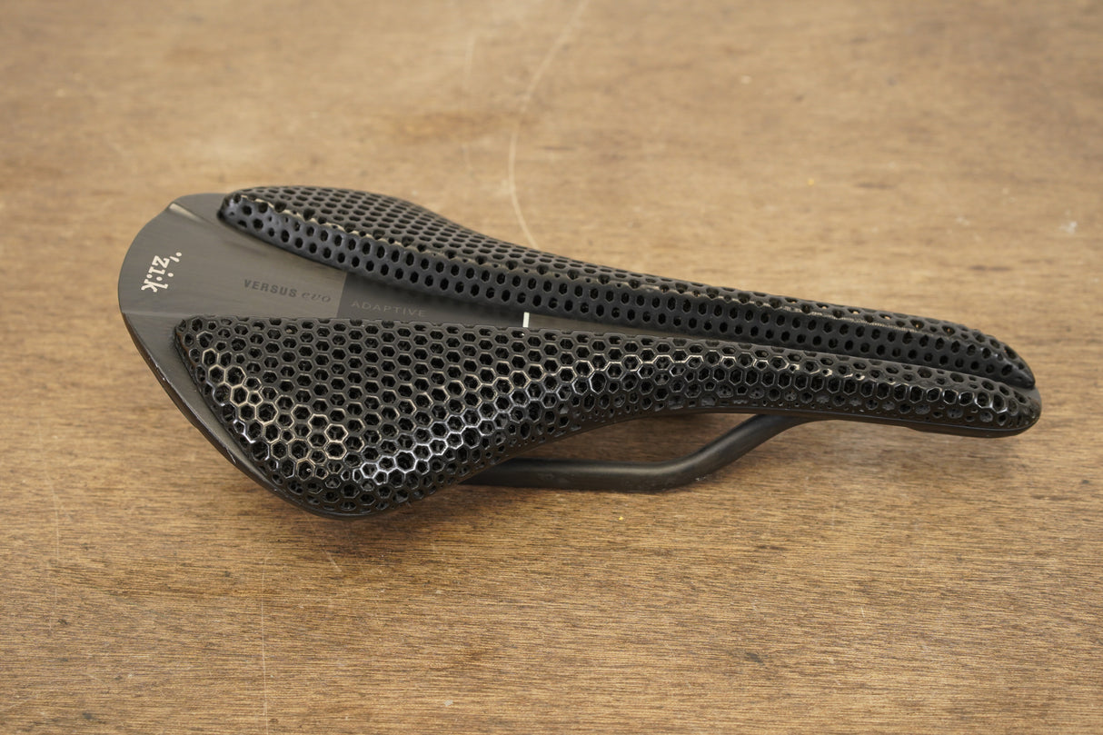 138mm (Regular) Fizik Antares 00 Versus Evo Adaptive Carbon Road Saddle 176g