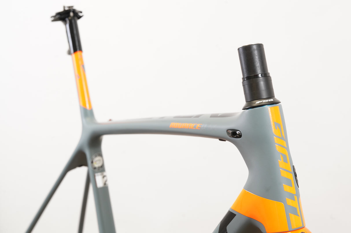 M (Medium) Giant TCR Advanced SL ISP Carbon Rim Brake Road Frameset