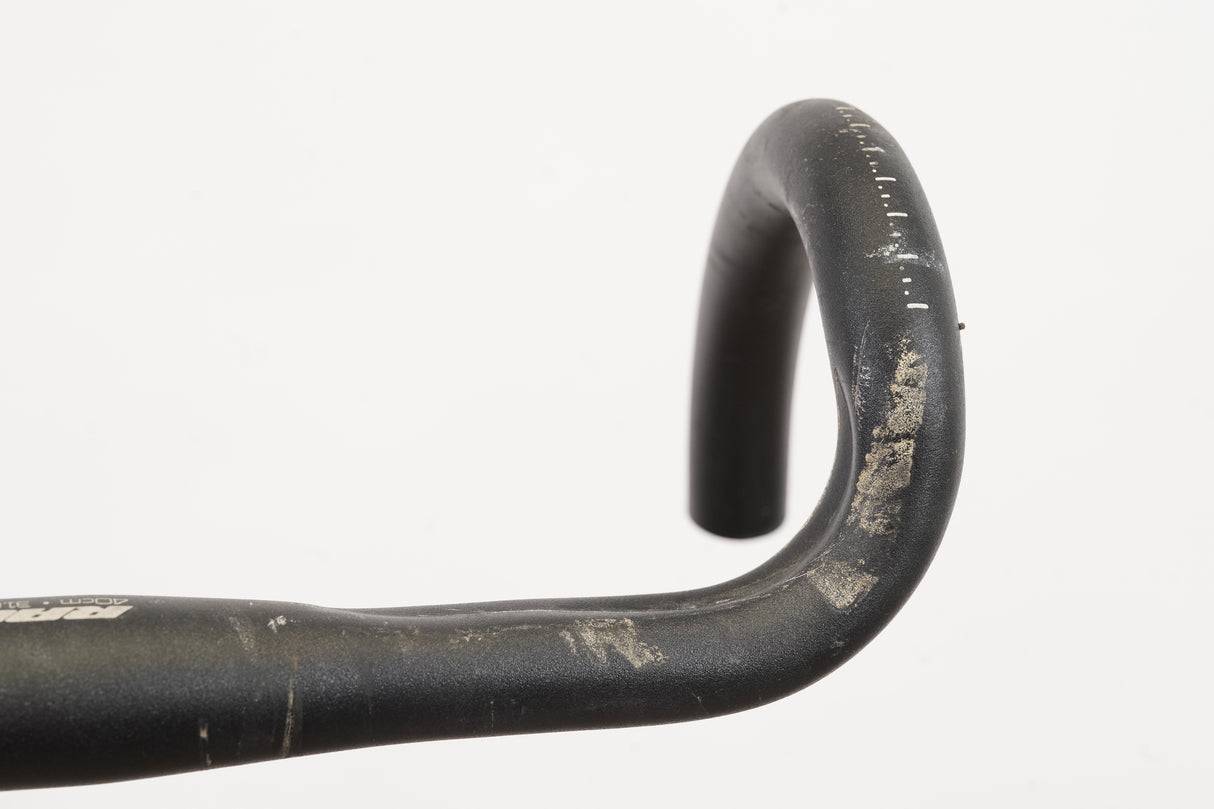 40cm Bontrager Race VR-S Alloy Short And Shallow Compact Handlebar 31.8mm