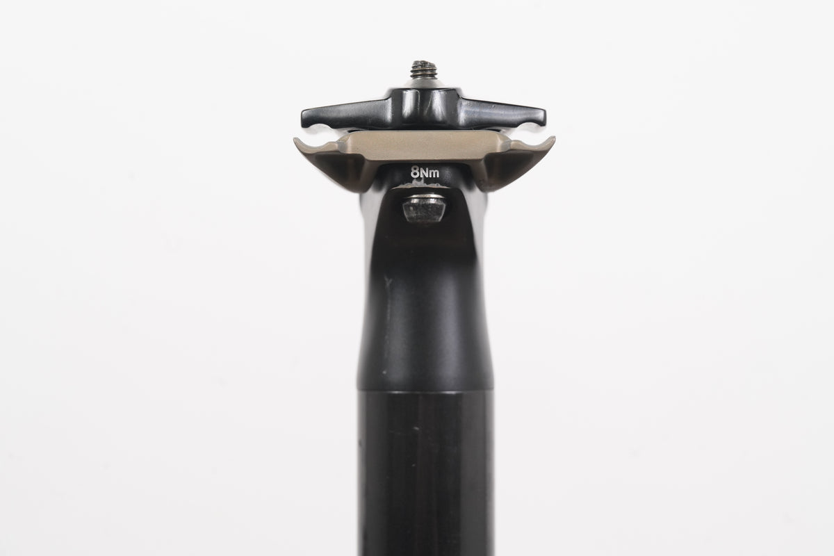 30.9mm Fizik Cyrano R1 Carbon Alloy 25mm Setback Road Seatpost 241g