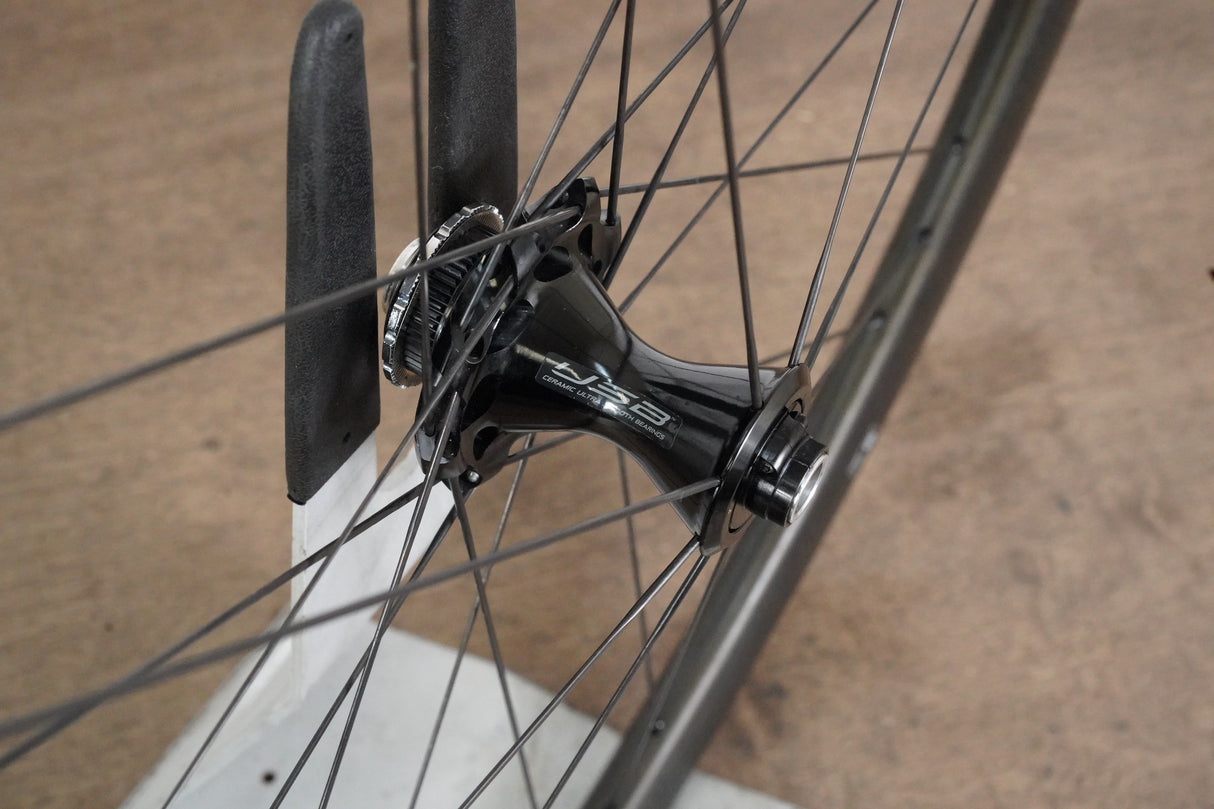 Campagnolo Bora WTO 33 Carbon Tubeless Disc Wheelset Shimano/SRAM 11 Speed