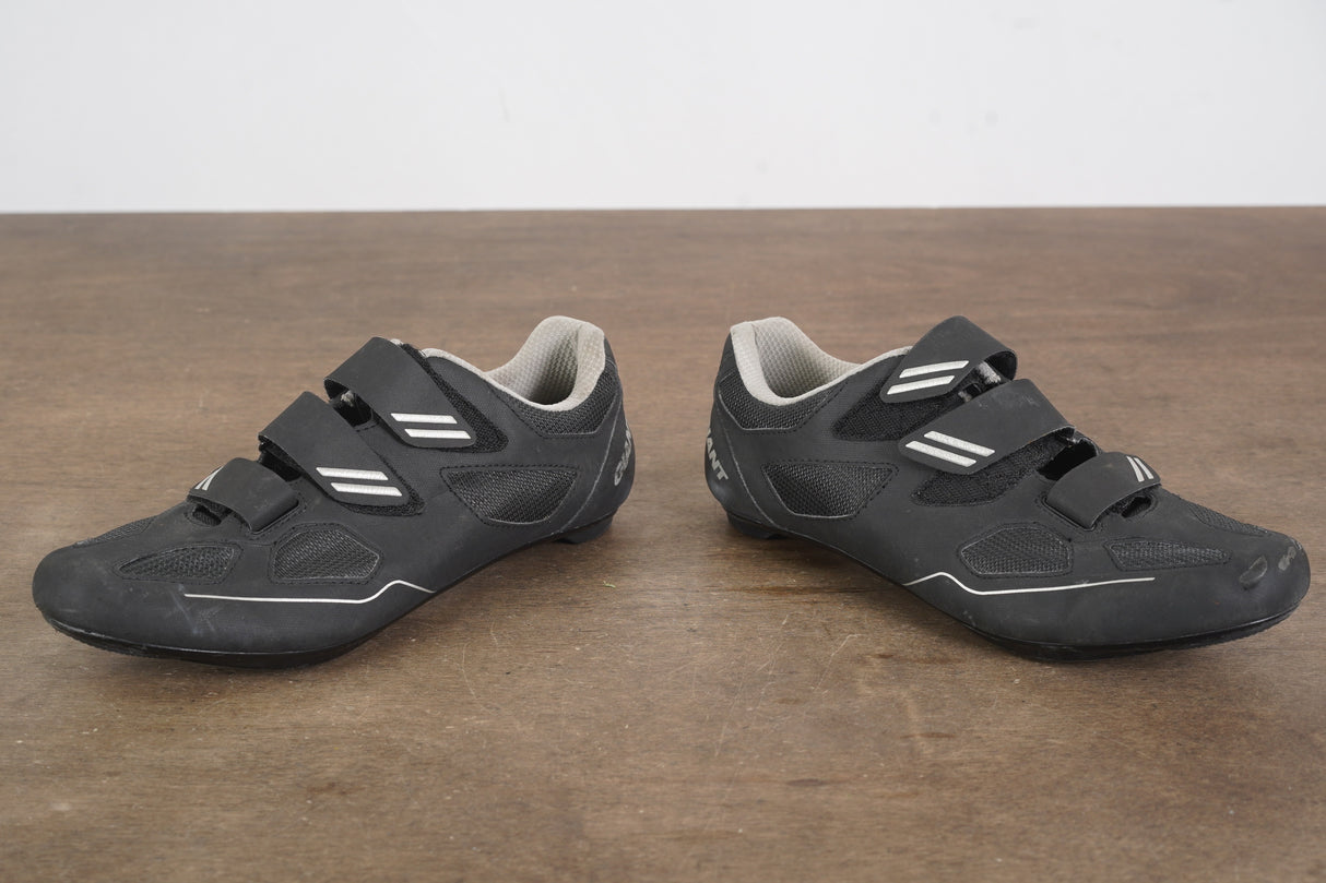 Size 45 (EU) 11 (UK) 12 (US) Giant Bolt Clipless Road Shoes