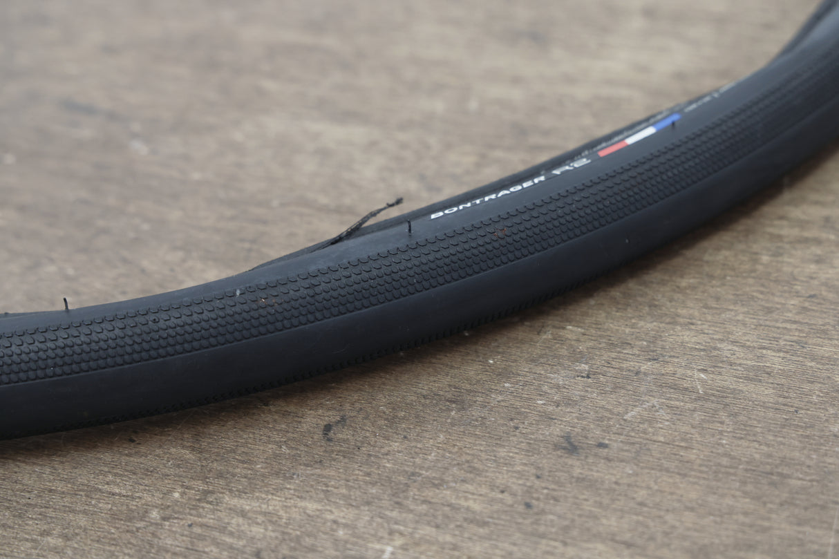 (1) 700x32C 32mm Bontrager R2 Clincher Road Tire