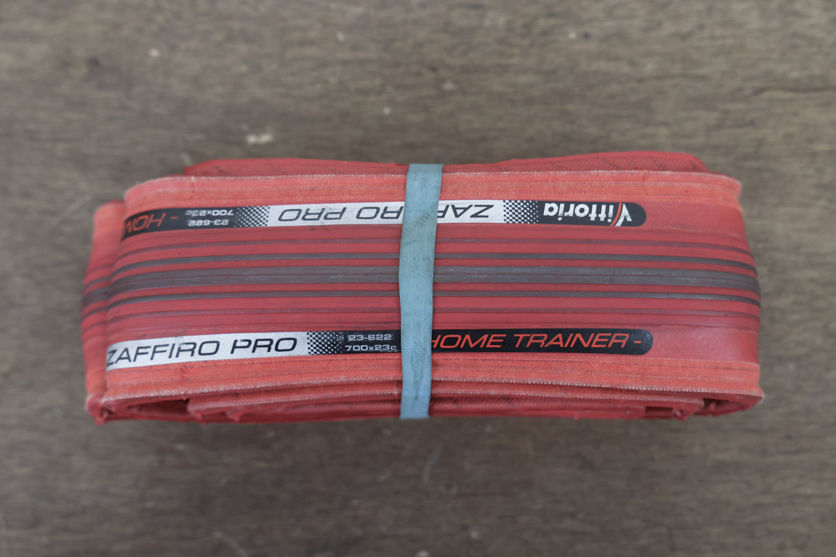 (1) 700C Vittoria Zaffiro Pro Trainer Roller Clincher Tire