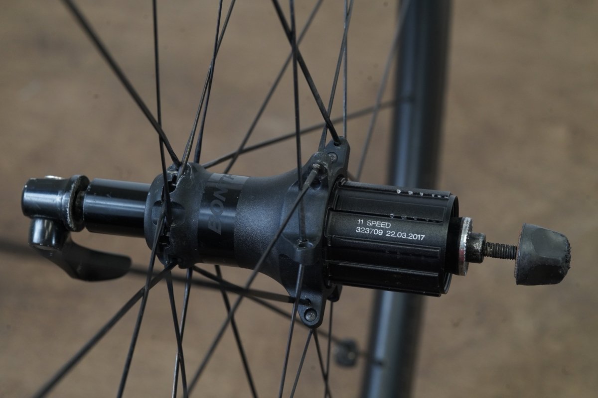 Bontrager Aeolus Pro 3 TLR Carbon Tubeless Clincher Rim Brake Wheelset 11 Speed