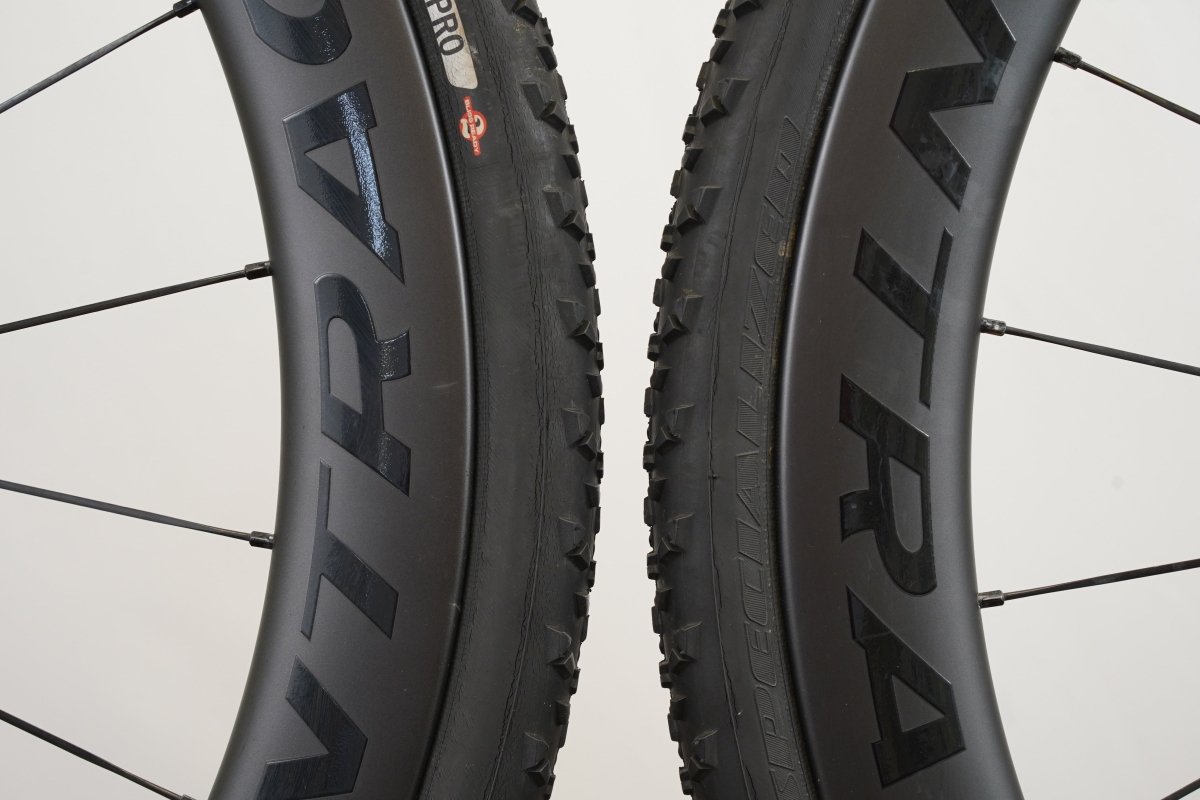 Bontrager Aeolus Pro 5 TLR Carbon Tubeless Clincher Disc Brake Wheelset 11 Speed