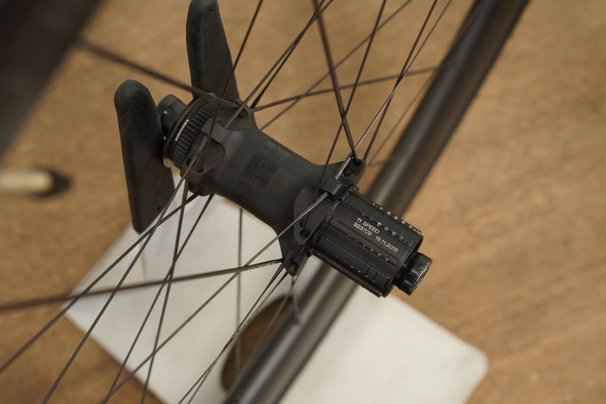 Bontrager Aeolus Pro 5 TLR Carbon Tubeless Clincher Disc Brake Wheelset 11 Speed