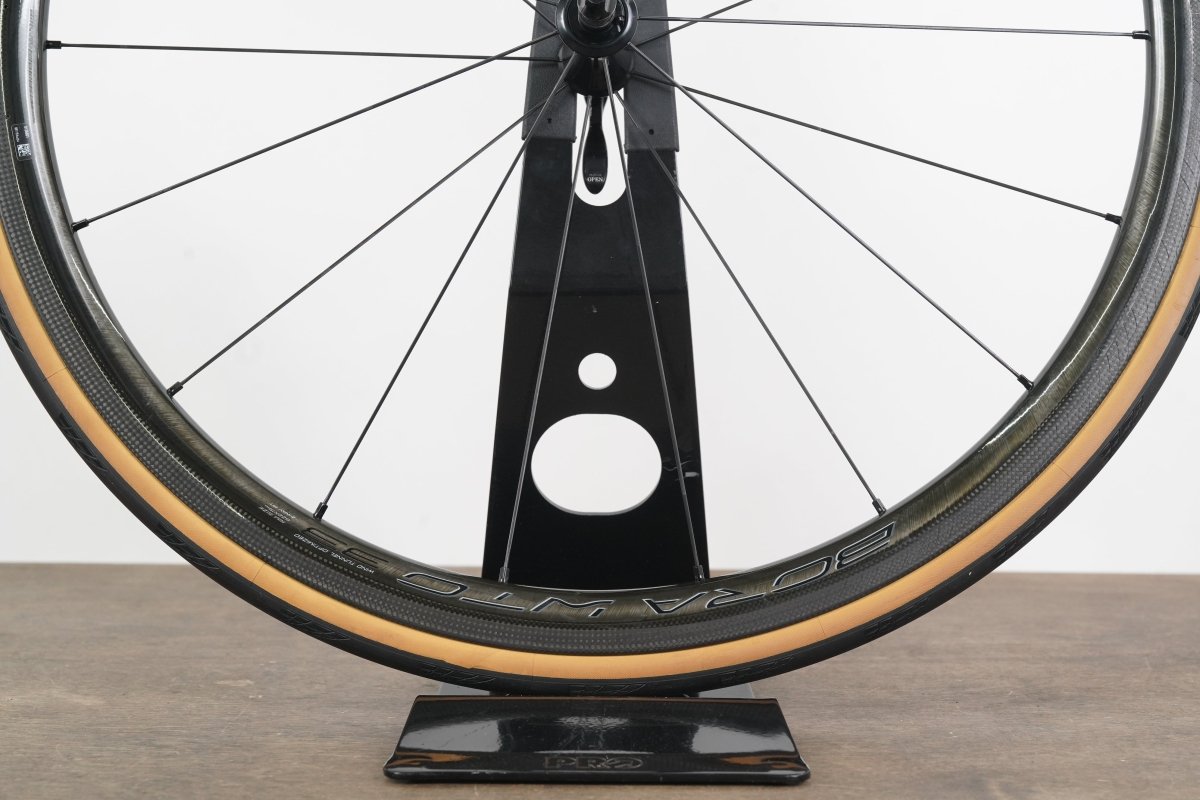 Campagnolo Bora WTO 33 Carbon Tubeless Rim Brake Wheelset Campagnolo 11 Speed