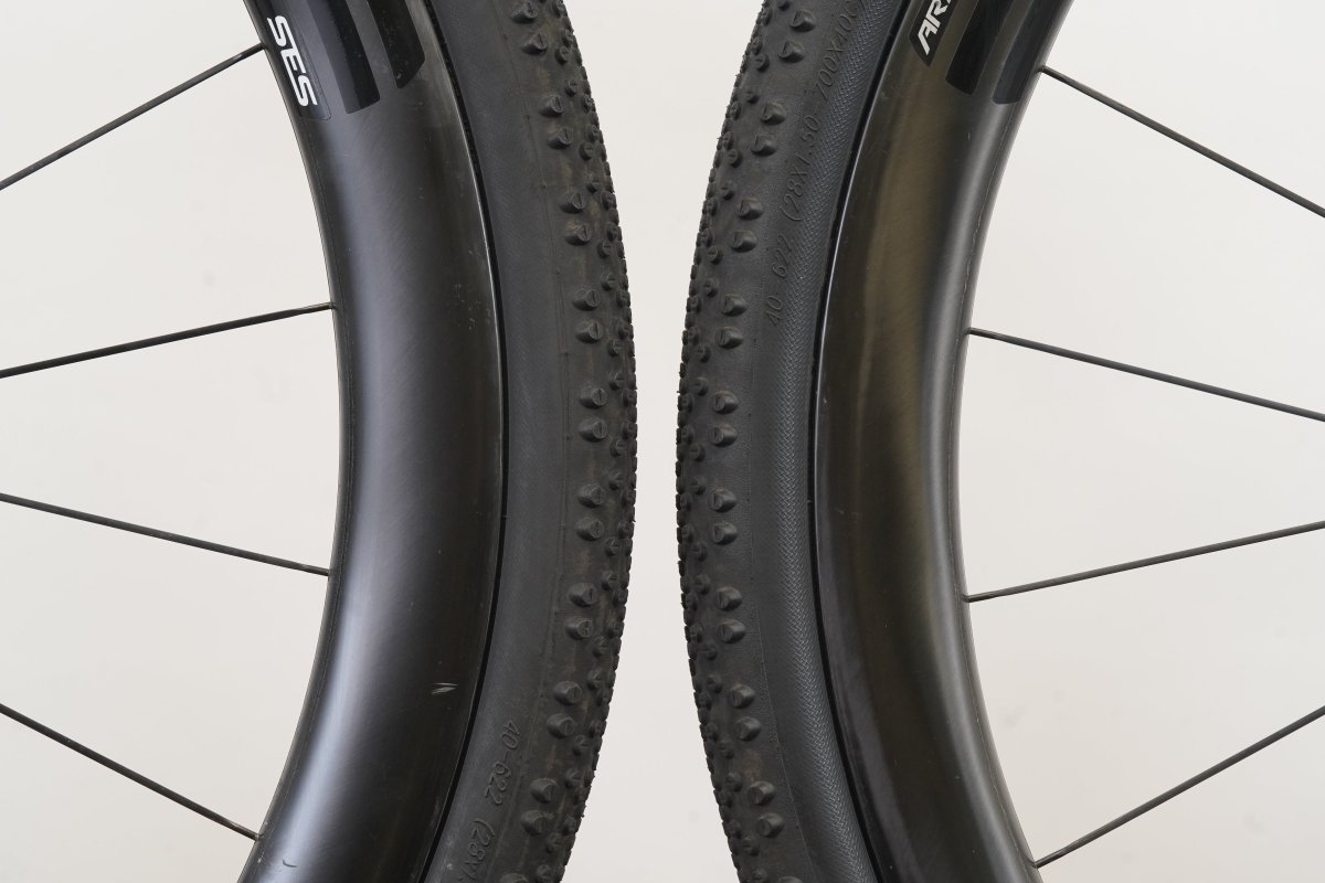 ENVE 3.4 SES AR Disc Chris King R45D Carbon Tubeless Clincher Disc Wheelset 11 Speed
